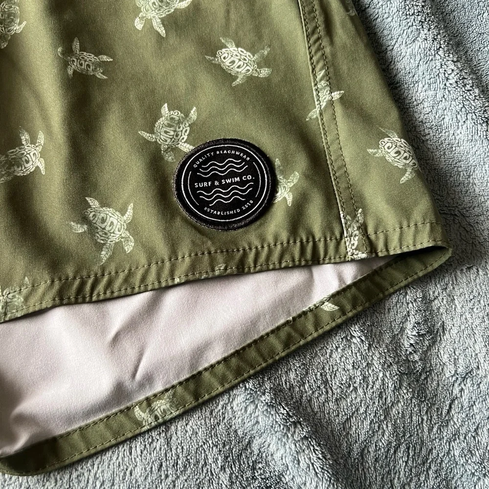 Surf & swim co men’s swim wear size XL
